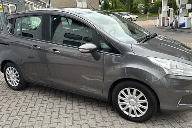 Ford B-Max (2016) thumbnail 4