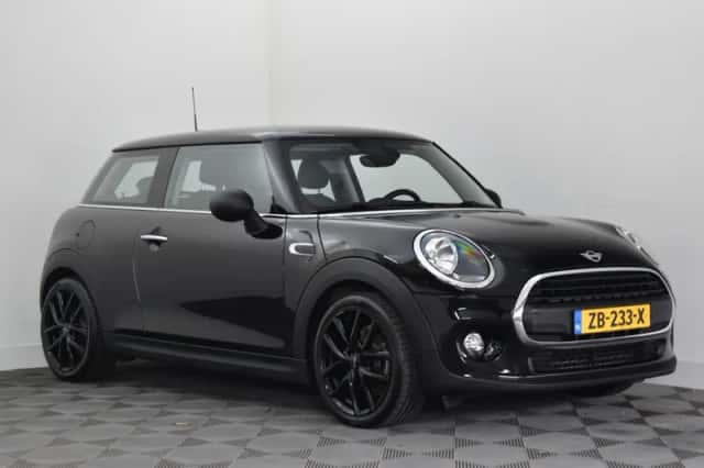 MINI One (2019) thumbnail 1