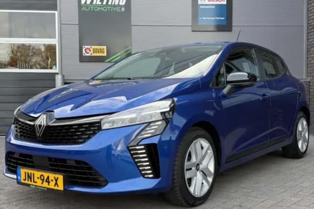 Renault Clio (2024) thumbnail 1