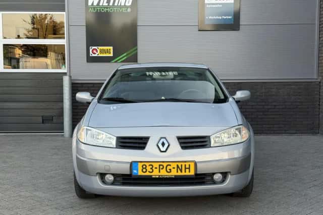 Renault Mégane (2004) thumbnail 2