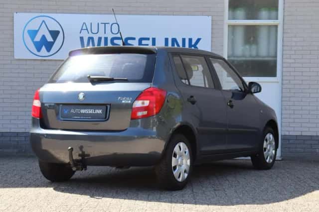 Škoda Fabia (2010) thumbnail 5