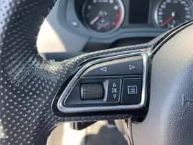 Audi Q3 (2018) thumbnail 18
