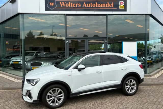 Audi Q3 (2024) thumbnail 1
