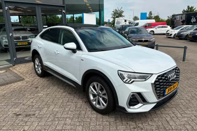 Audi Q3 (2024) thumbnail 4