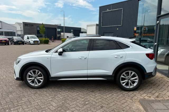 Audi Q3 (2024) thumbnail 6