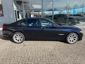 BMW 7-Serie (2009) thumbnail 4