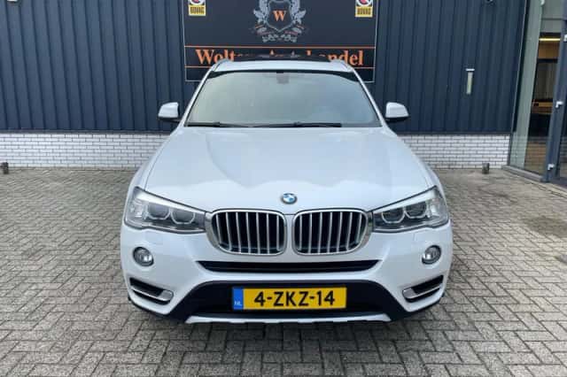BMW X3 (2015) thumbnail 2