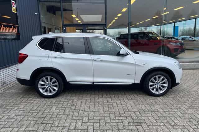 BMW X3 (2015) thumbnail 4