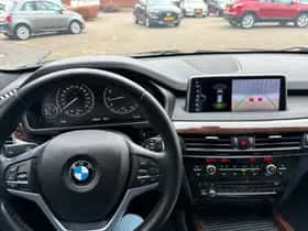 BMW X5 (2017) thumbnail 12