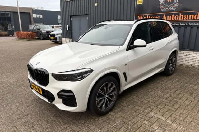 BMW X5 (2022) thumbnail 5
