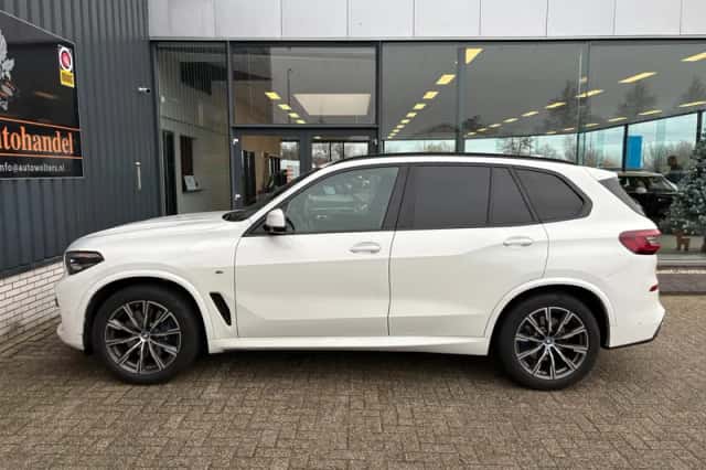 BMW X5 (2022) thumbnail 6