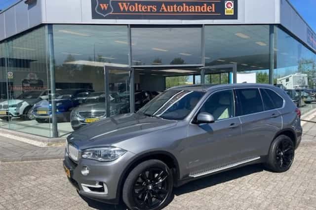 BMW X5 (2017) thumbnail 1