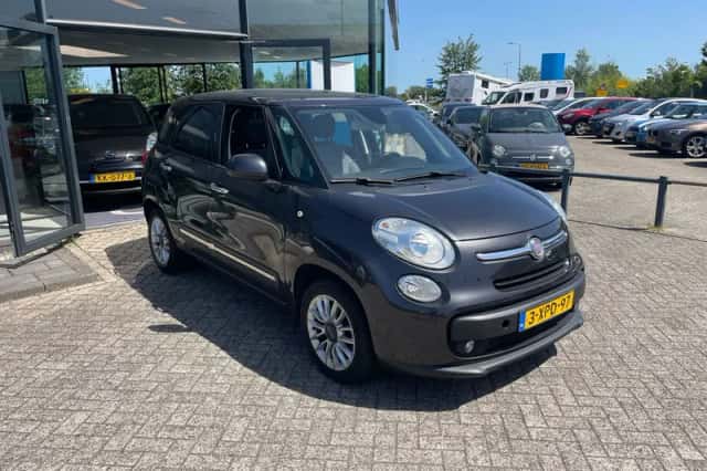 Fiat 500 (2014) thumbnail 4