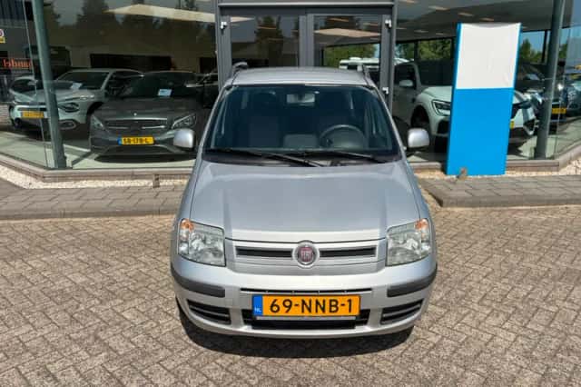 Fiat Panda (2010) thumbnail 2