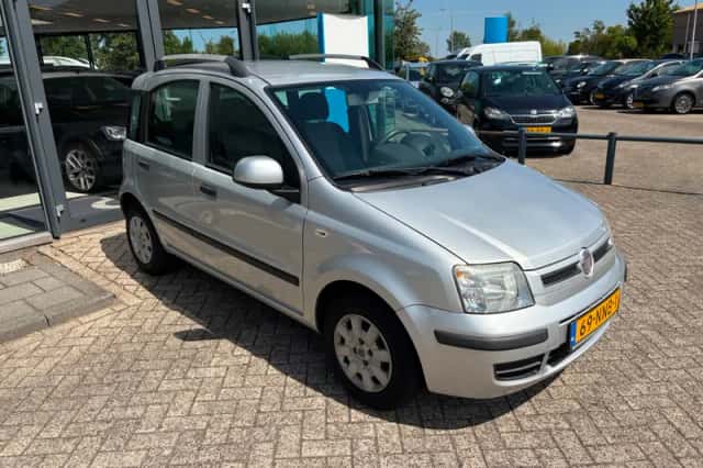 Fiat Panda (2010) thumbnail 3