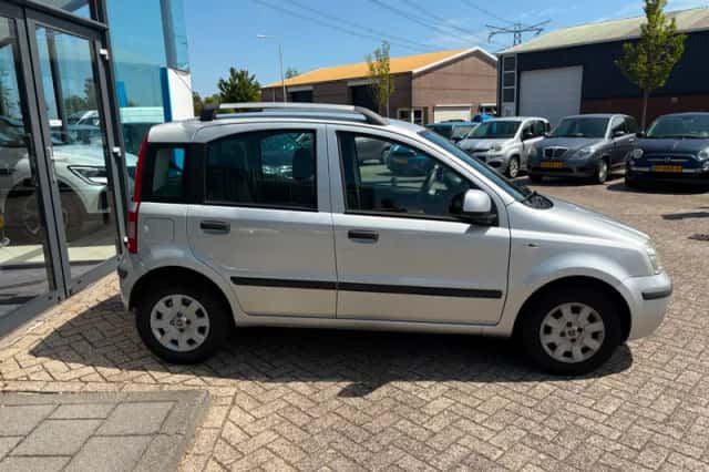 Fiat Panda (2010) thumbnail 4