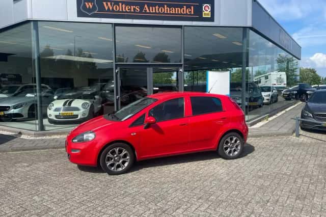 Fiat Punto (2018) thumbnail 1