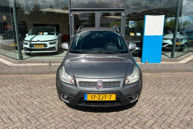Fiat Sedici (2012) thumbnail 3