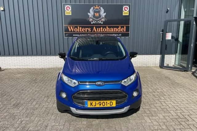 Ford EcoSport (2016) thumbnail 2