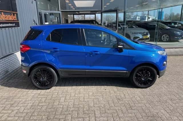 Ford EcoSport (2016) thumbnail 4