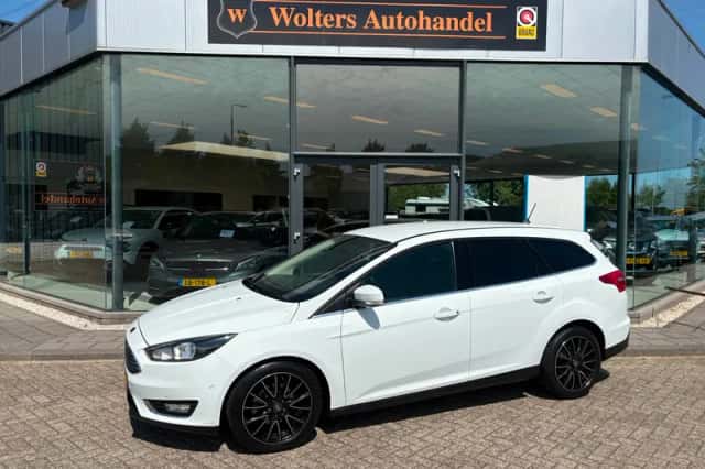 Ford Focus (2017) thumbnail 1