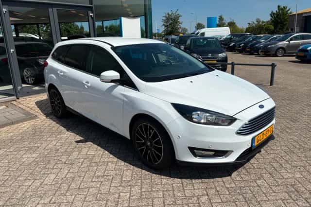 Ford Focus (2017) thumbnail 5