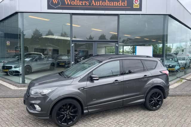 Ford Kuga (2018) thumbnail 1