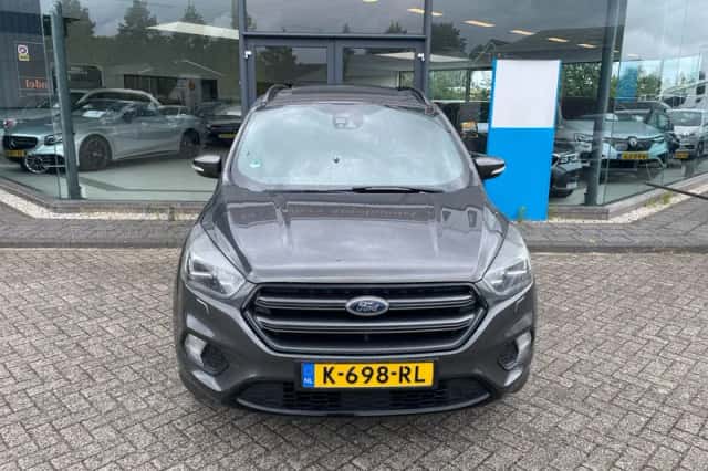 Ford Kuga (2018) thumbnail 3