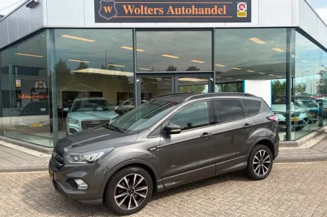 Ford Kuga (2017) thumbnail 1