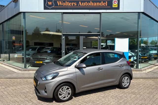 Hyundai i10 (2022) thumbnail 1