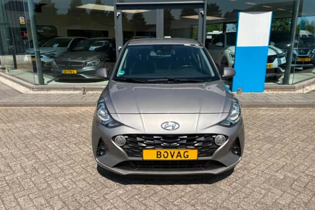 Hyundai i10 (2022) thumbnail 2