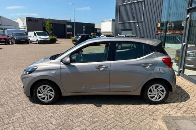 Hyundai i10 (2022) thumbnail 5