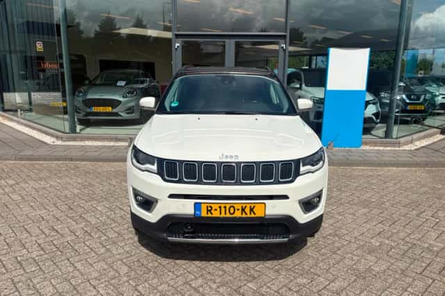 Jeep Compass (2020) thumbnail 3
