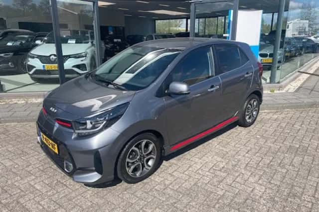 Kia Picanto (2022) thumbnail 2