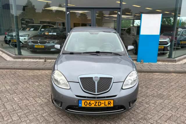 Lancia Ypsilon (2007) thumbnail 4