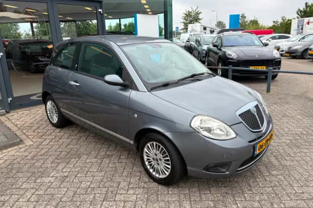 Lancia Ypsilon (2007) thumbnail 5