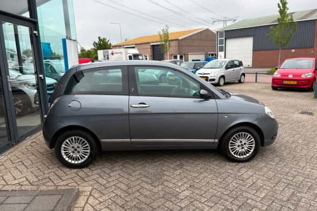 Lancia Ypsilon (2007) thumbnail 6