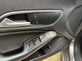 Mercedes-Benz CLA-Klasse (2017) thumbnail 16