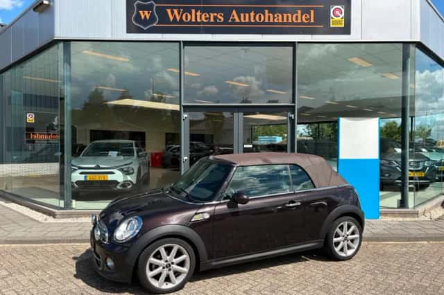 MINI Cabrio (2013) thumbnail 2