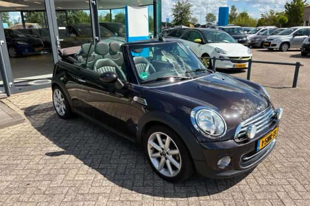 MINI Cabrio (2013) thumbnail 5