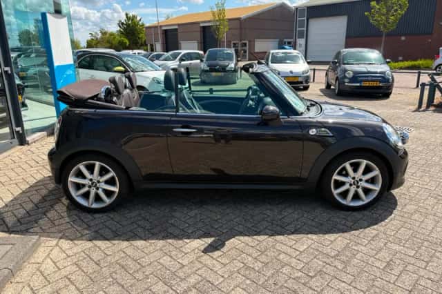 MINI Cabrio (2013) thumbnail 6