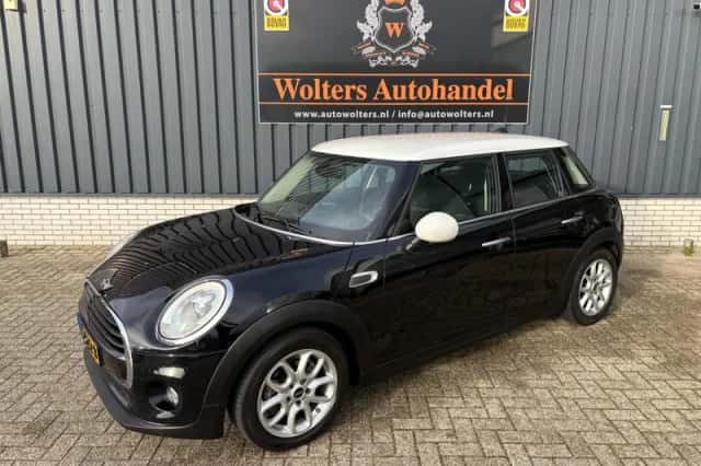 MINI Mini (2018) thumbnail 1