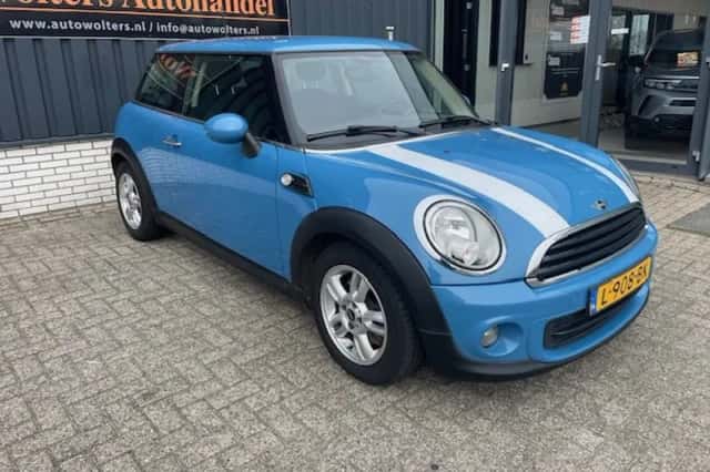 MINI Mini (2013) thumbnail 3