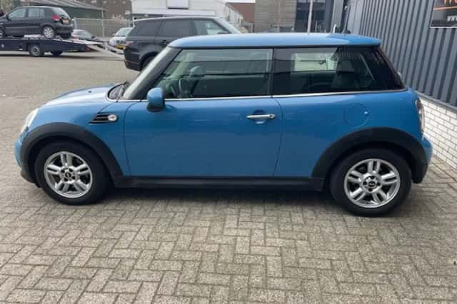MINI Mini (2013) thumbnail 6