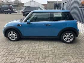 MINI Mini (2013) thumbnail 6