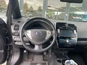 Nissan Leaf (2016) thumbnail 11