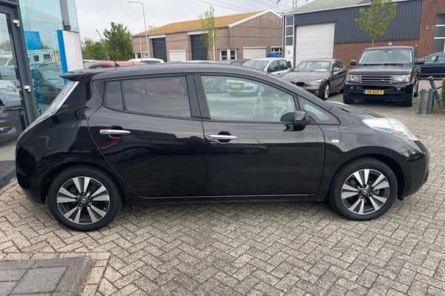 Nissan Leaf (2016) thumbnail 5