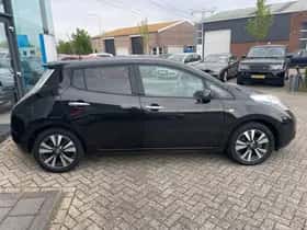 Nissan Leaf (2016) thumbnail 5