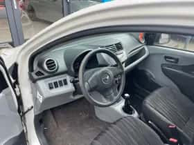 Nissan Pixo (2010) thumbnail 12