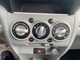 Nissan Pixo (2010) thumbnail 18